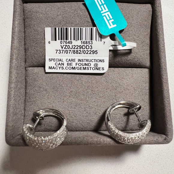 New Effy 14k White Gold .875 Carat Diamond Pave Huggies Earrings - Picture 6 of 6